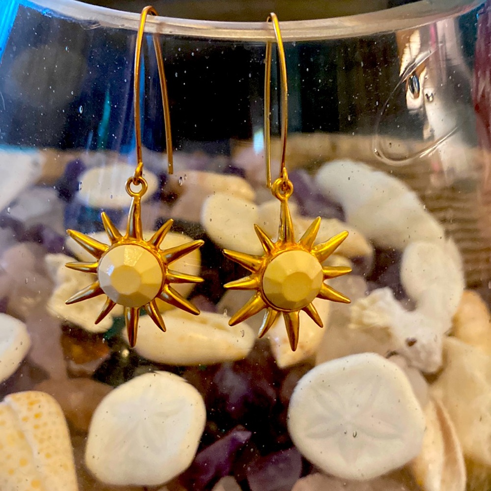 Spartina gold tone sunburst earrings!
